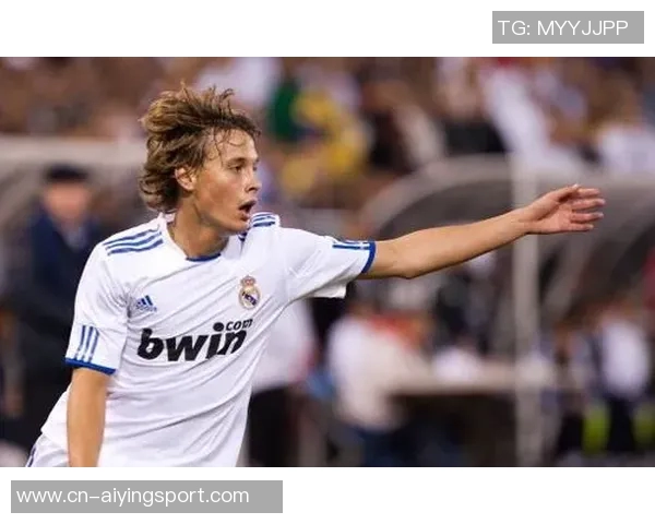 卡纳莱斯回忆皇马岁月:孤独与泪水交织的崩溃时光 卡纳莱斯回忆皇马岁月:孤独与泪水交织的崩溃时光