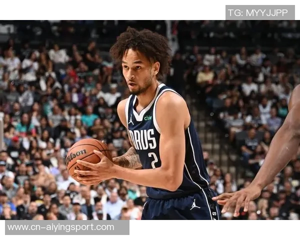 莱夫利休赛期专注提升传球能力全力打磨触球手感力求更上一层楼 莱夫利休赛期专注提升传球能力全力打磨触球手感力求更上一层楼