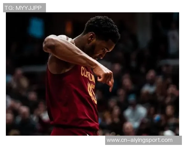 老队友重聚骑士公牛赛前米切尔阿伦与奥科罗亲切交流回忆往昔 老队友重聚骑士公牛赛前米切尔阿伦与奥科罗亲切交流回忆往昔