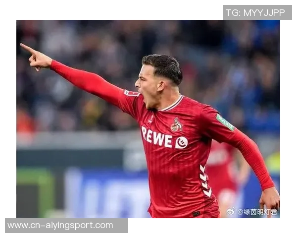 拜仁派球探考察费耶诺德19岁右后卫雷德引发关注