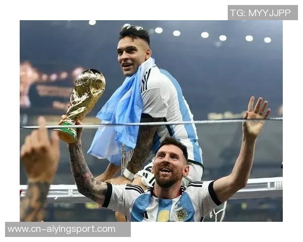 萨内蒂盛赞梅西成就阿根廷梦想称其为杰出领袖与足球传奇