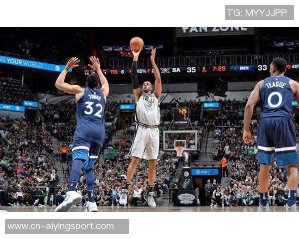 亨特表现出色半场高效6中5砍下12分6板1助1断依旧稳健展现实力