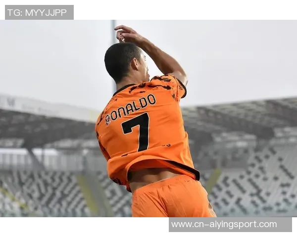 意甲新赛季启用橙色官方用球提升比赛中足球可见性 意甲新赛季启用橙色官方用球提升比赛中足球可见性