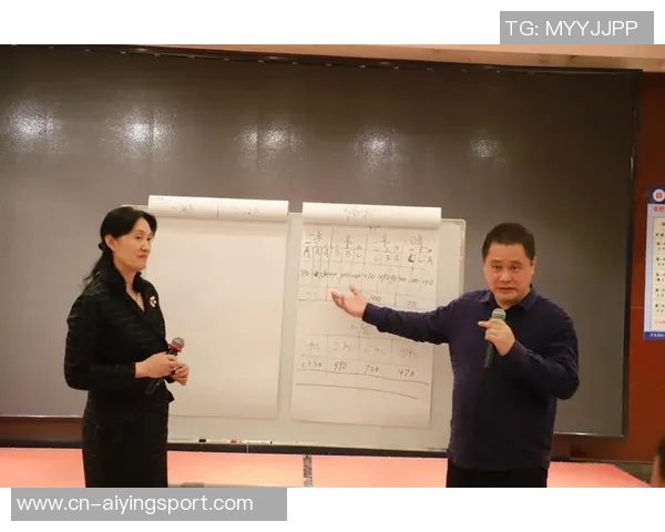 莫拉与教练团队携手队员们共同开启上任后的首次冬季训练课程